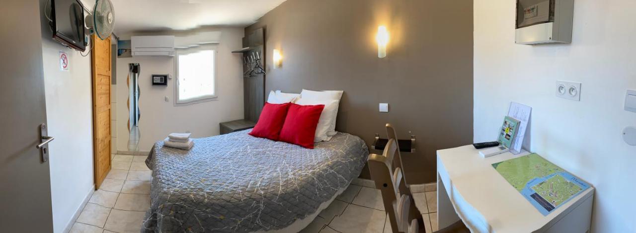 Logis Hotel La Chaumiere Marseillan  Buitenkant foto