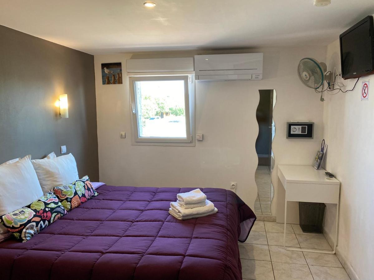Logis Hotel La Chaumiere Marseillan  Buitenkant foto
