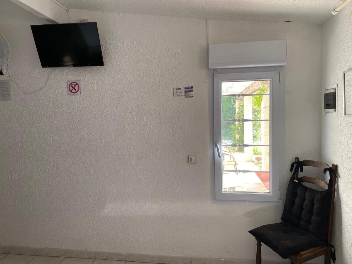 Logis Hotel La Chaumiere Marseillan  Buitenkant foto