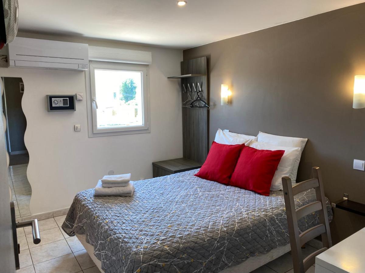 Logis Hotel La Chaumiere Marseillan  Buitenkant foto