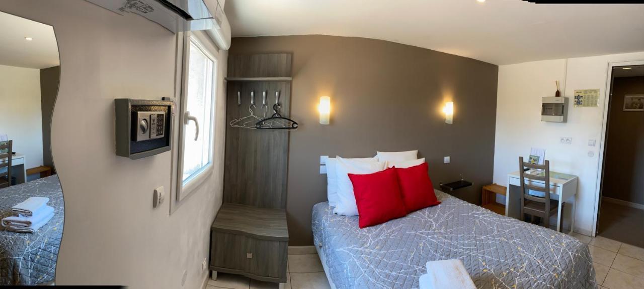 Logis Hotel La Chaumiere Marseillan  Buitenkant foto