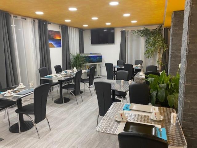 Logis Hotel La Chaumiere Marseillan  Buitenkant foto