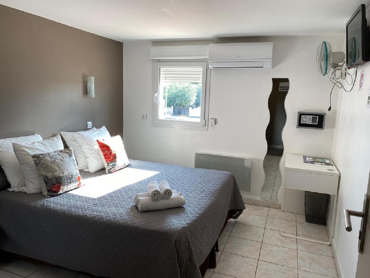Logis Hotel La Chaumiere Marseillan  Buitenkant foto